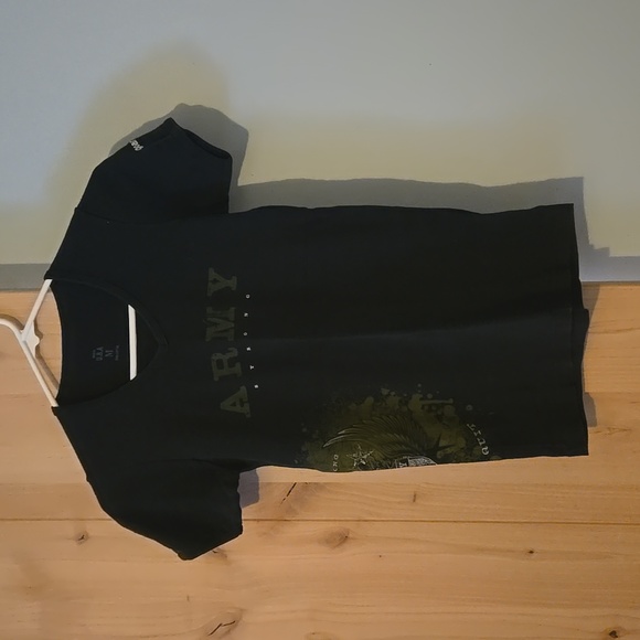 Army, Medium, Black, Graphic V Neck Tee - Picture 1 of 3